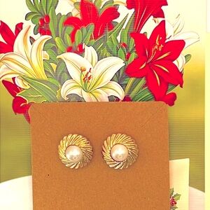 Faux Pearl Stud Earrings in Gold Tone Metal Posts, Pierced Vintage 80s 90s